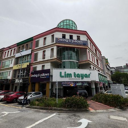 Pillows Plus Kota Damansara Exterior foto